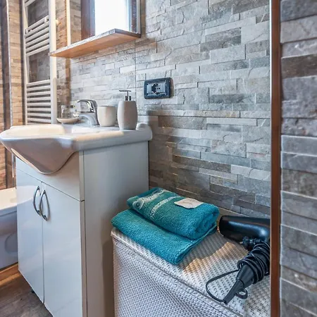 לינה וארוחת בוקר Selvarossa